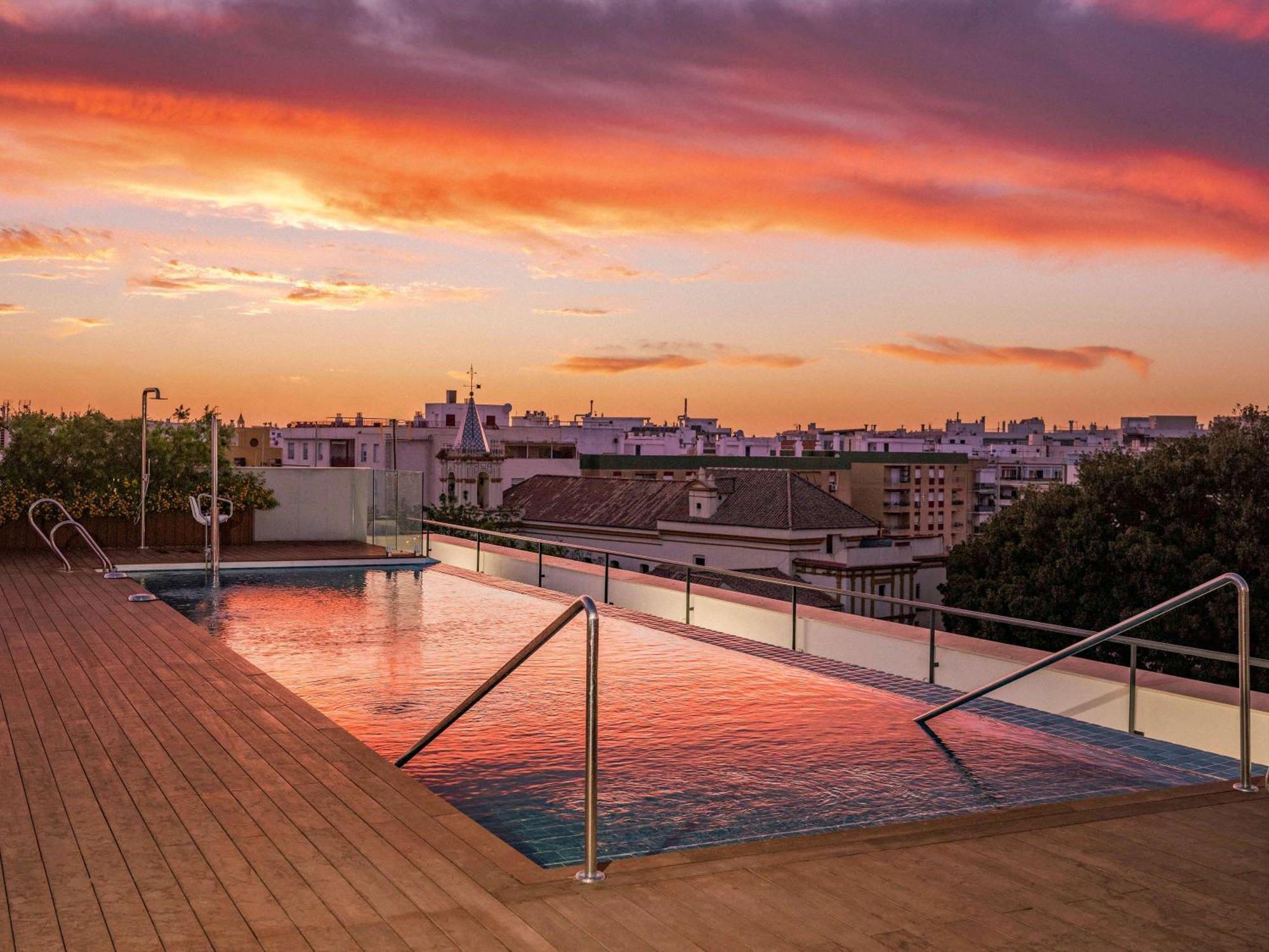 Ibis Styles Sevilla City Santa Justa Bagian luar foto