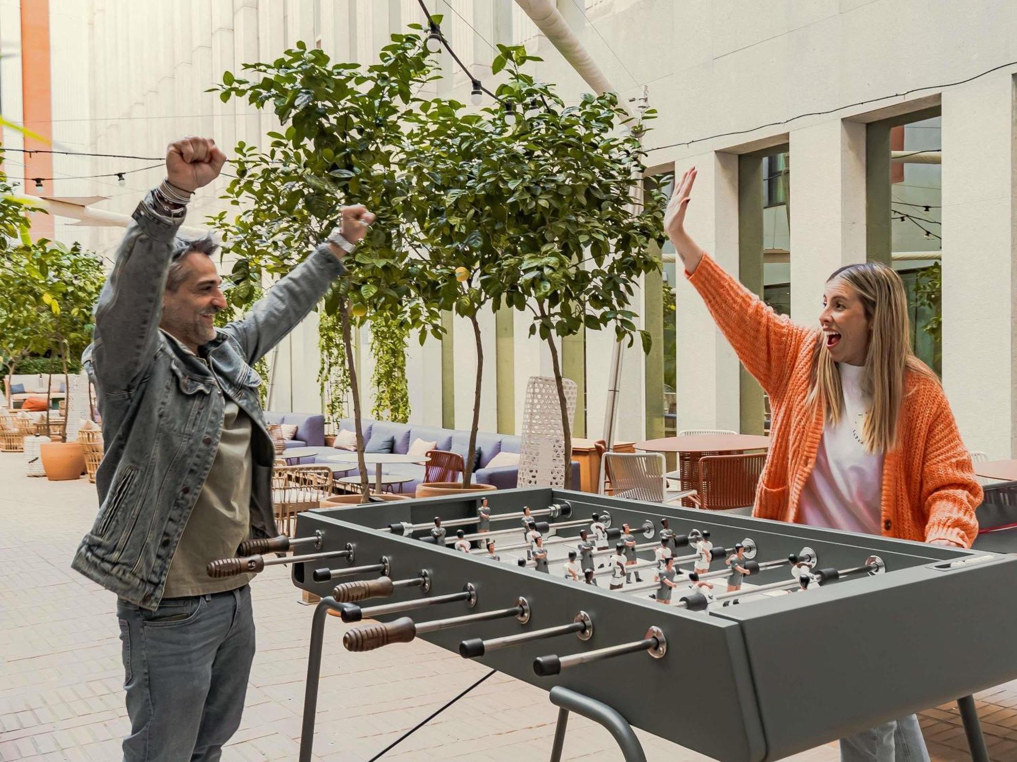 Ibis Styles Sevilla City Santa Justa Bagian luar foto