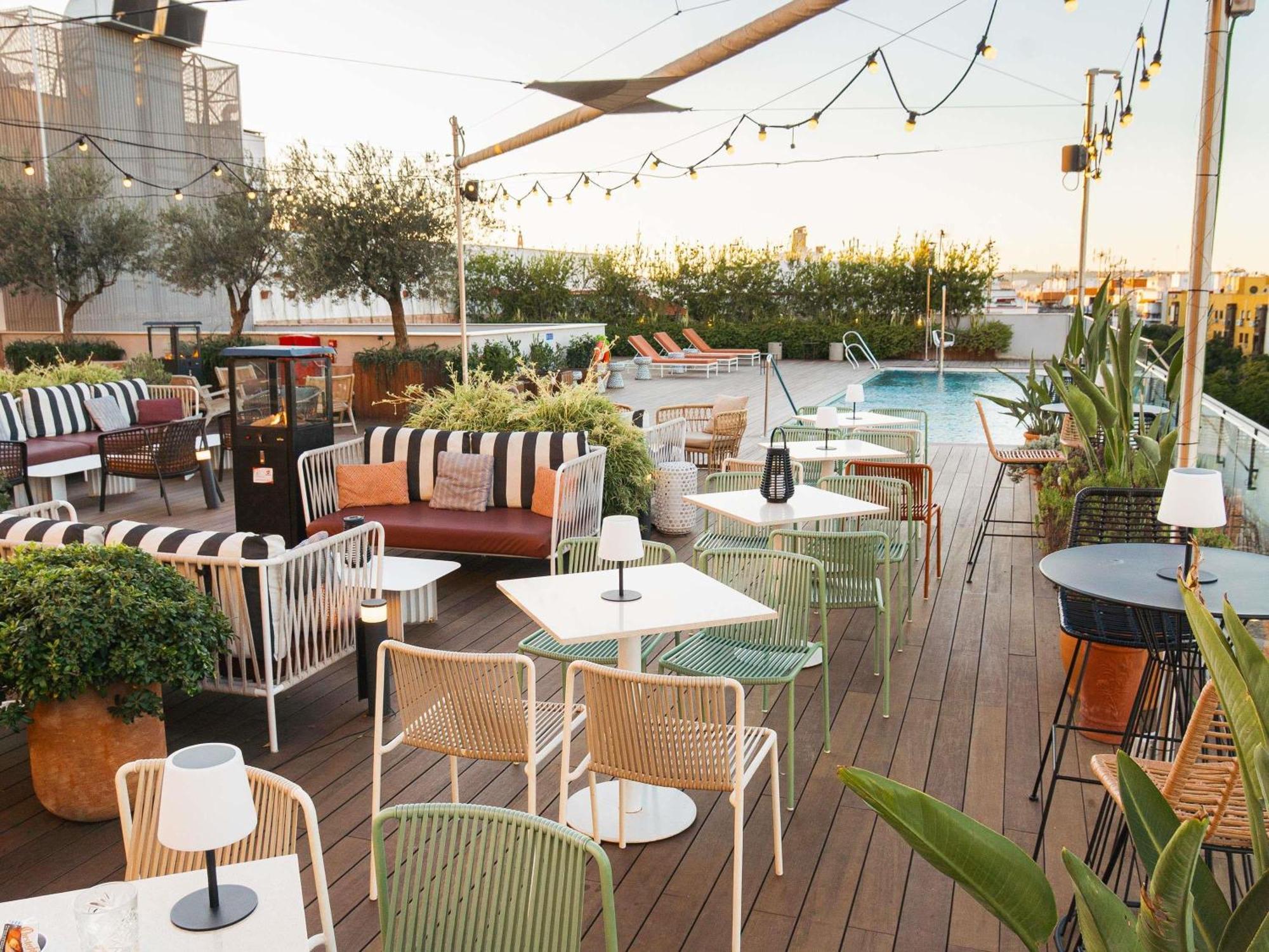 Ibis Styles Sevilla City Santa Justa Bagian luar foto