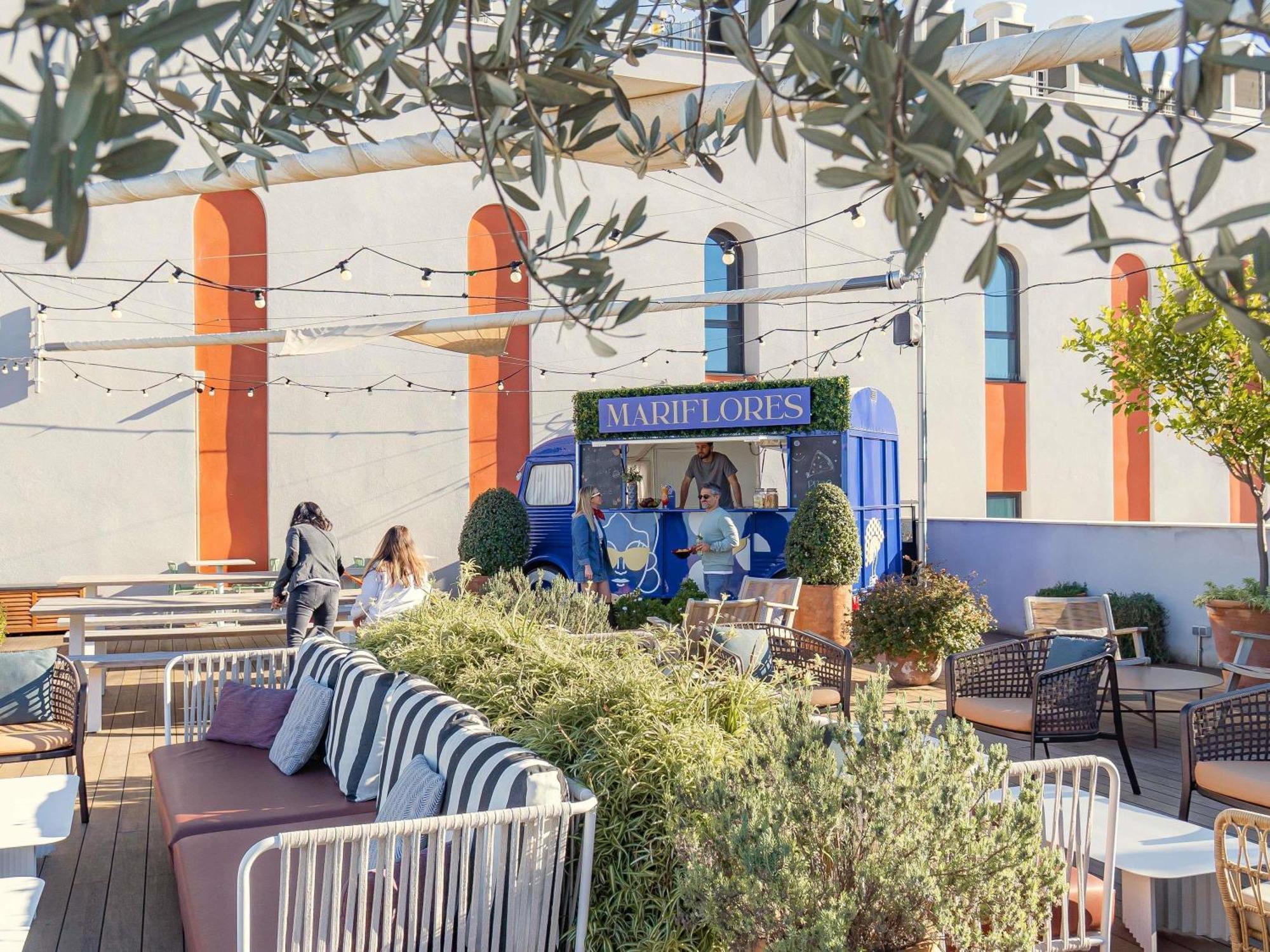 Ibis Styles Sevilla City Santa Justa Bagian luar foto