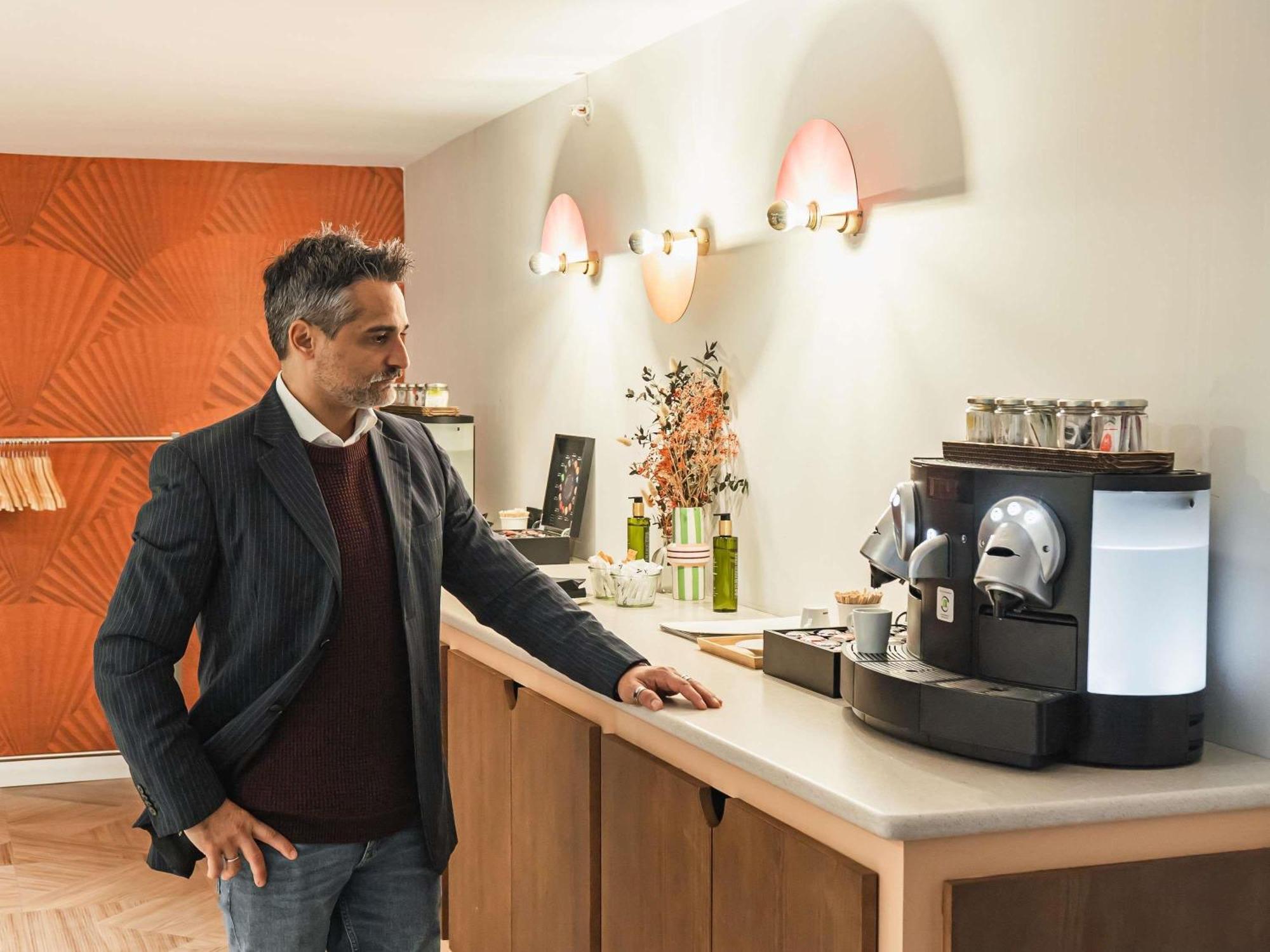 Ibis Styles Sevilla City Santa Justa Bagian luar foto
