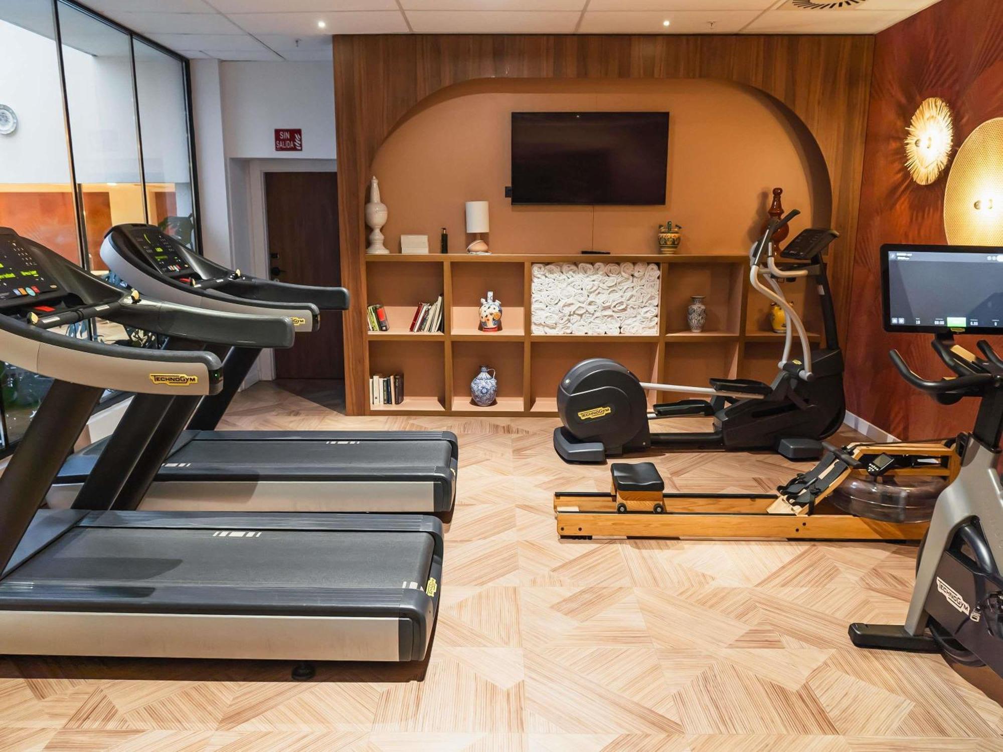 Ibis Styles Sevilla City Santa Justa Bagian luar foto