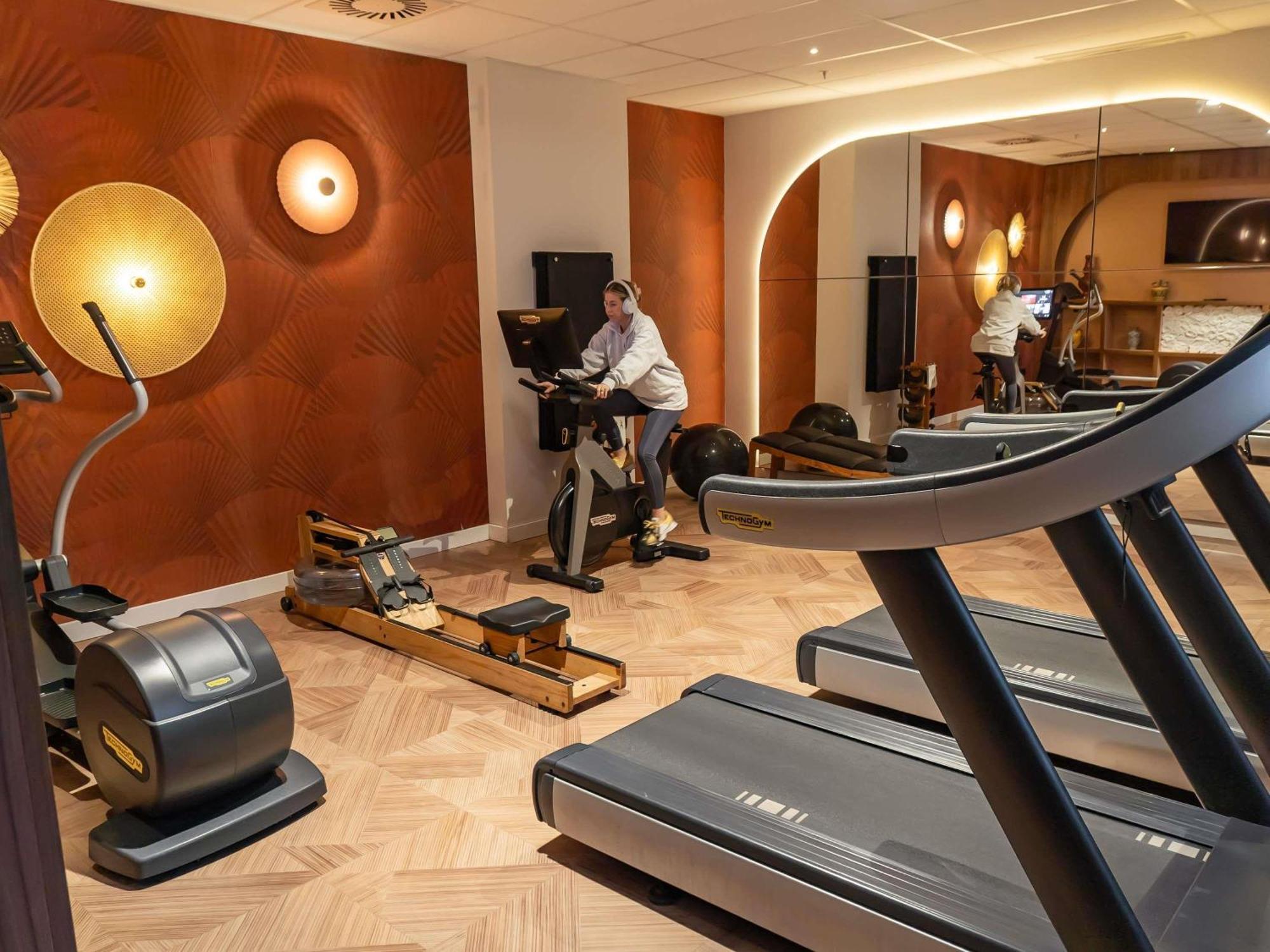 Ibis Styles Sevilla City Santa Justa Bagian luar foto