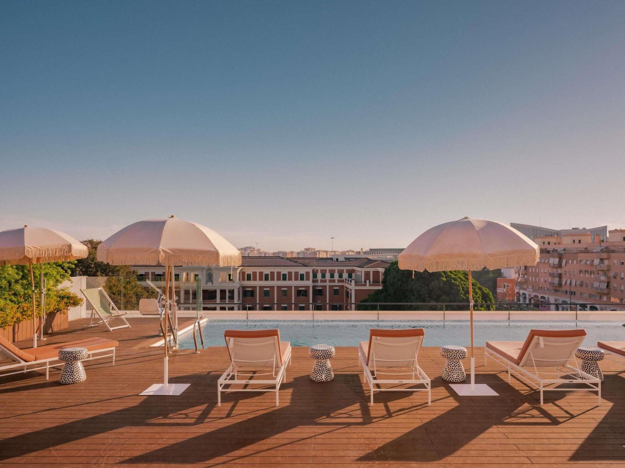 Ibis Styles Sevilla City Santa Justa Bagian luar foto