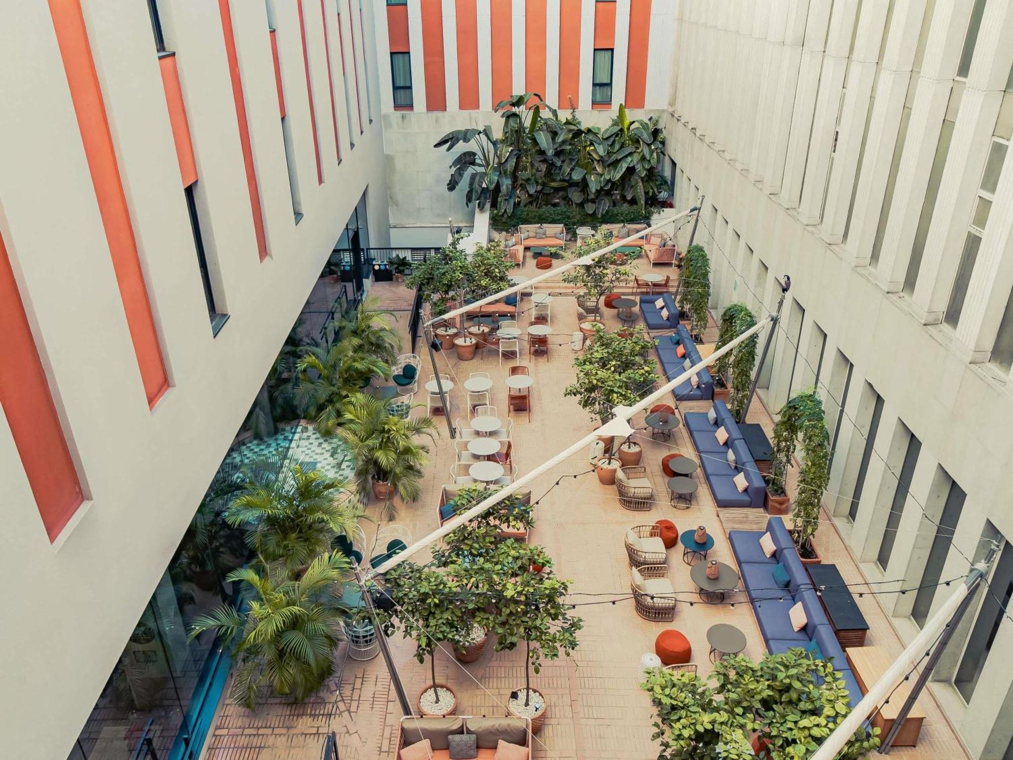 Ibis Styles Sevilla City Santa Justa Bagian luar foto